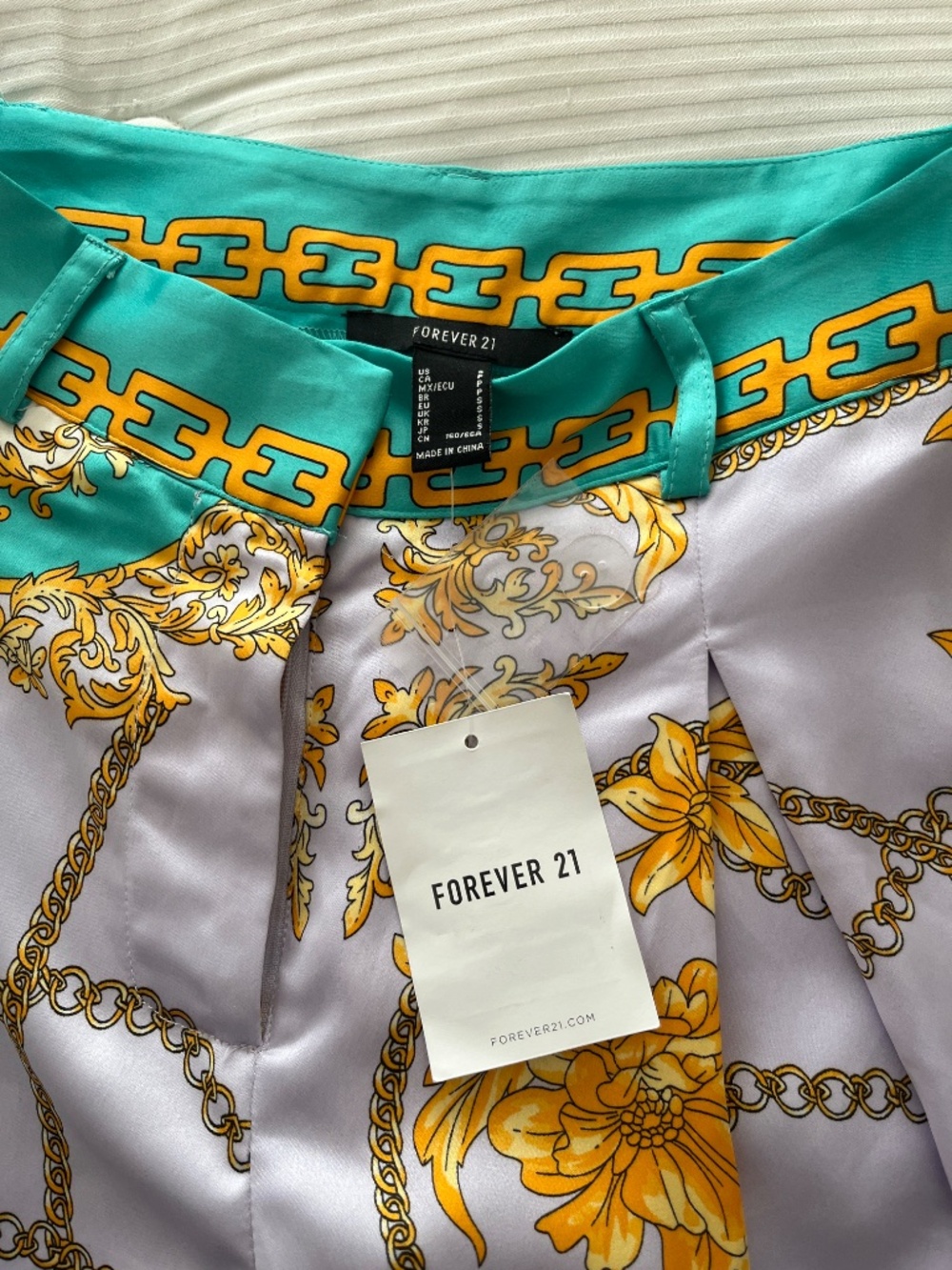 NWT Forever 21 Chain Print Satin Shorts - Picture 3 of 4